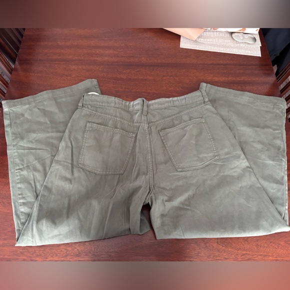 Old Navy High-Waisted Drapy Pants - Picture 3 of 5